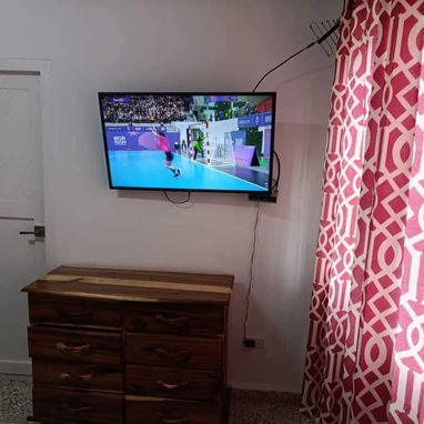 RENTA LINEAL EN EL VEDADO - 3/10