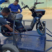 Vendo bicimoto topmaq 2026 en 1800 USD foto se ve comprada hace justo un mes y dos semanas, muy poco uso - Img 56478054
