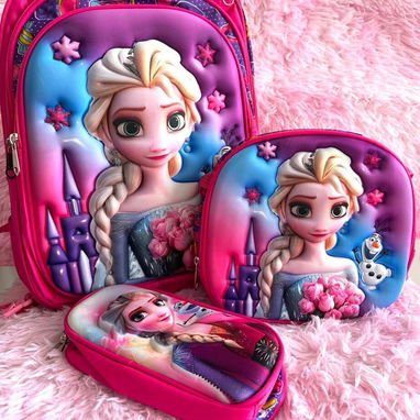 Conjunto de mochila, merendero y Bolsitos. La mochila tiene Luces - Img 125417006