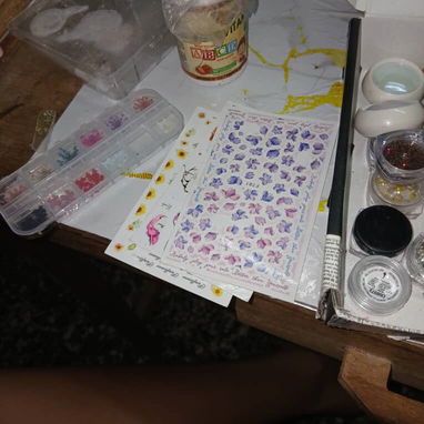 Vendo mesa d uñas 💅con todo super equipada   Lista para trabajar  Acrulico , Poligel , Builder Gel,Softgel, Gel d const - 3/4