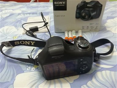 Vendo cámara digital Sony 20 mgpx muy buena - Img main-image