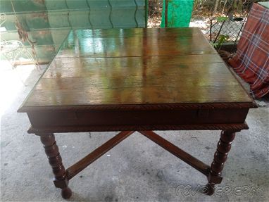 Vendo mesa de madera buena antigua - Img 67577286