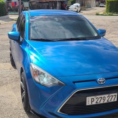 Vendo o negocioToyota Yaris, 2018 automático - Img 111695063