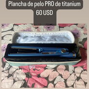 Plancha de pelo PRO de titanium en perfecto estado - Img 45591857