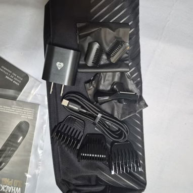 kit de aseo con máquinas de afeitar eléctricas. - 5/5