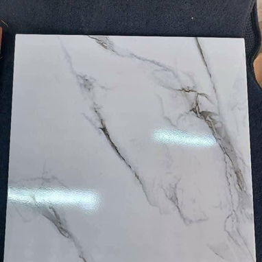 Losa de pisó y azulejos, cenefa de cocina  , bloque de cristal entre otras cosas más - Img 117861335