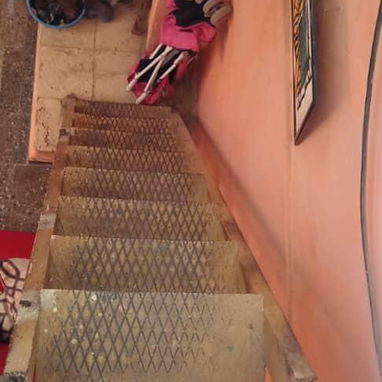 CASA BIPLANTA EN LAWTON - TITULO DE PROPIEDAD  Vendo casa de 2 plantas en Lawton (10 de Octubre). - 7/10