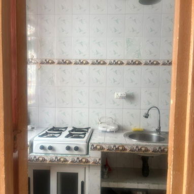 Apartamento en renta ,Ubicado en el Vedado cerca del hotel Habana Libre , zona muy céntrica, +53 52463651 ,Y - Img 110019857