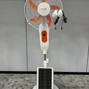 Ventilador recargables con panel solar y dos bombillos - Img 53312676