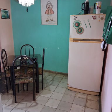 En venta casa en alamar zona 19 con casi todo adentro tanques instalados panel solar y estación de energía 10000 - 8/10