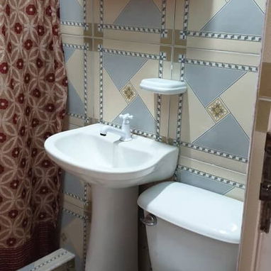 🪼Casa grande en Guanabo con piscina, alquiler para grupos, renta por días playa - Img 114543000