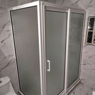 Mamparas de baño en aluminio..trabajos por m²..170usd..precio o calidad..austed decide - Img 118990915