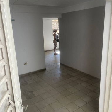 Apartamento de 3 cuartos  en 13 y 12 , Vedado. - Img 112357077