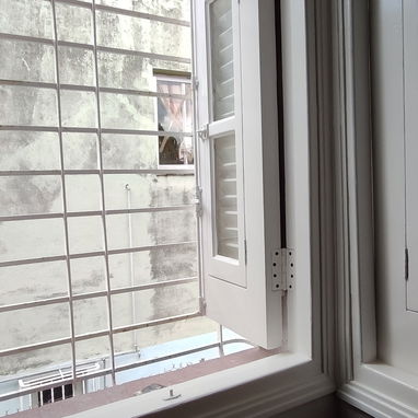 Restauración y pintura de ventanas y puertas francesas - Img 124122024