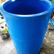 Se vende tanque azul de 55 galones. - Img 48956616
