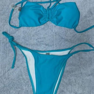 Bikinis - Img 123357760