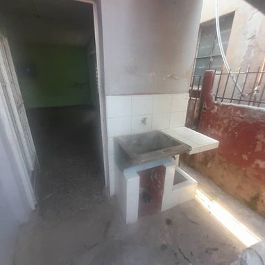 Ganga casa puerta calle de 6 cuartos en la lisa. - 4/10