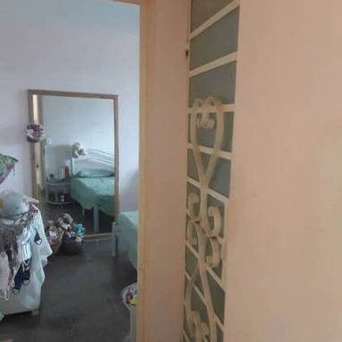 72_*SE VENDE APTO SOTERRADO EN 3ER PISO EN HABANA VIEJA🏰*  👌🏽*EL POLICLÍNICO AL DOBLAR🔜LA BODEGA EN LOS BAJOS Y EL A - Img 122990802