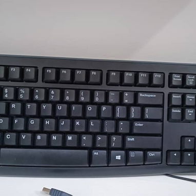 Maus y teclado Logitech nuevos sin caja - Img 124296569