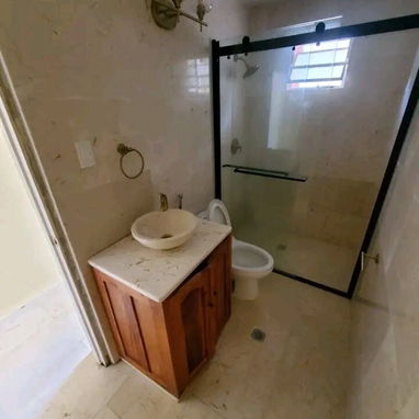 Casa independiente en Rio Verde con 3 cuartos, patio y garaje - 6/10