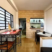 Vendo apartamento de 2 habitaciones, Playa. 20000$ o su equivalente en euros, pago en Cuba/España, posibilidad de rebaja - Img 55967072