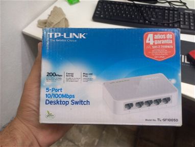 TP-LINK Desktop Switch  10/100 Mbps - Img main-image
