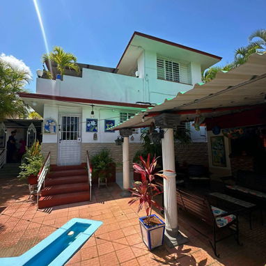 Nuevo vedado residencia piscina 5ctos 6 baños - 4/10