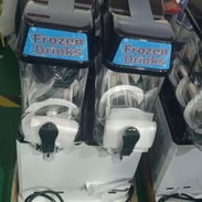 Juguera frapeadora de 2 tanques de 12 litros cada uno nueva en caja  1800 usd 58080802 - Img 56641721