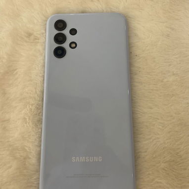 Vendo Samsung Galaxy A13 de 4 RAM y 64 gb de menos un año de uso - Img 123636969