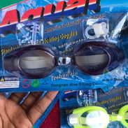 Gafas de natación con tapones para los oidos y pinza para la nariz. Interesados escribirme al WhatsApp 👇🏻 - Img 54854910