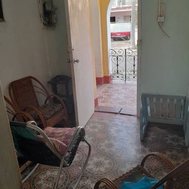 SE RENTA CASITA MODESTA EN PLAYA - Img 107757946