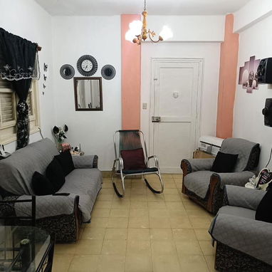 🏠 Venta de apartamento en Centro Habana. Tiene gas de la calle, lavadora, agua 24 horas, patio y lavadero - Img 122422080