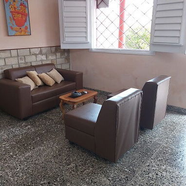 Renta casa independiente de 2 plantas - Img 119235246