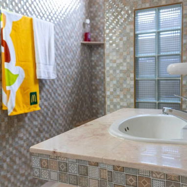 🌊Hostal vedado sin apagones/Alquiler con paneles solares/Renta casa en el Vedado 🌊 - Img 121903073