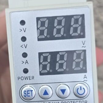 Breaker Con Regulador de Voltaje 110 v 220 V - 6/7
