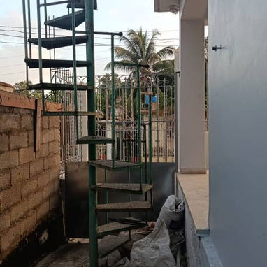 Escalera caracol de hierro - 4/5