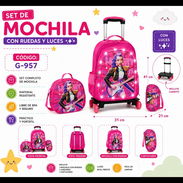 Mochila de rueditas de las guerras keypop - Img 56249876