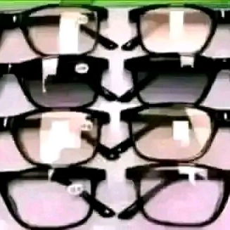 LENTES DE CONCTATO Y ESPEJUELOS GRADUADOS CON AUMENTO - 5/5
