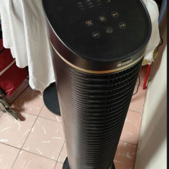 Ventilador Tipo Torre Oscilante – Grande, potente y moderno – Precio: 40USD - Img 124272078