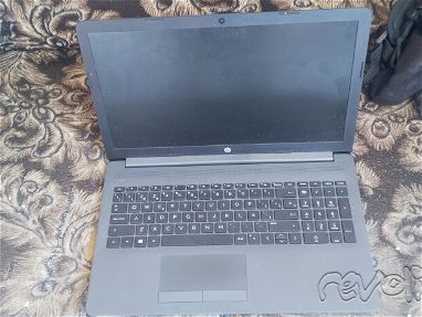 Laptop HP 200 USD con solo 2 meses de uso  Pantalla 15.6 pulgadas  1000 GB de disco duro  8 GB de RAM  Velocidad de relo - Img 67804191