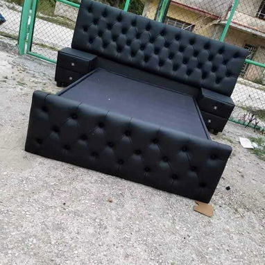 Cama tapizada con pielera - Img 123202187