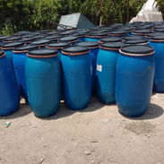 💥💥Tanke plastico 55galones nuebos de tapa negra com sus cierres . - Img 56389757