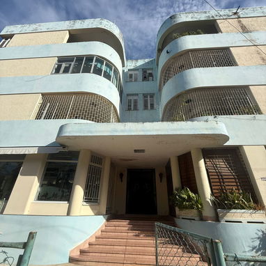 Rento apartamento de dos cuartos en el Vedado - Img 124695079