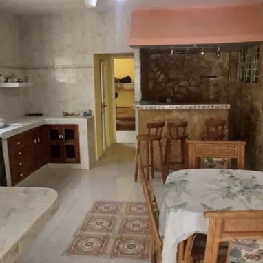 🏡 Casa independiente en Cojímar,  amplia, cerca del mar y con potencial para negocio - Img 122155684