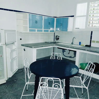 🏠 Apartamento De Renta En Nuevo Vedado. 🛏️ Tiene 2 habitaciones. 💡 Respaldo energético. 📱 Reserva: +5355149761 - 8/10