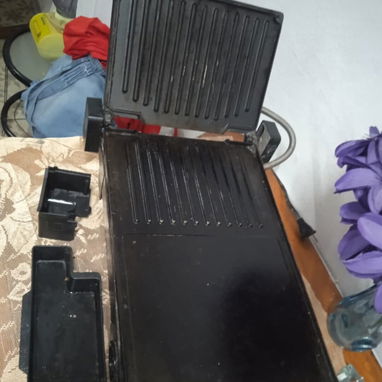 Se Vende Fogón de gas de cuatro (4) hornilla de uso. - Img 122096440