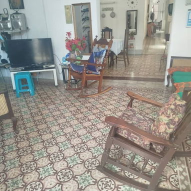 ‼️‼️ REBAJA ‼️‼️ Se Vende Casa independiente en la víbora planta baja puerta de calle por la plaza roja - Img 125082450