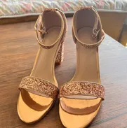 Sandalias de tacón cuadrado en venta - Img 49841858