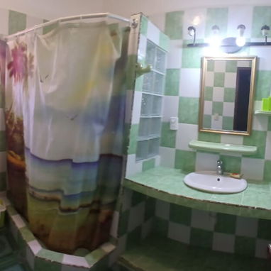 Reserva casa con piscina, paneles solares,en Guanabo contamos con días disponibles - Img 121469090