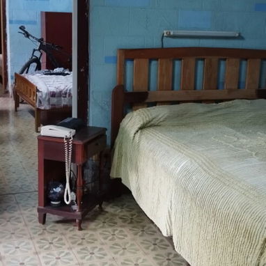 Casa 3/4 en Marianao Ideal para Negocios - Img 124565419